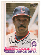 Jorge Orta - Los Angeles Dodgers (MLB Baseball Card) 1982 O-Pee-Chee # 26 VG/NM