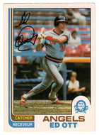 Ed Ott - California Angels (MLB Baseball Card) 1982 O-Pee-Chee # 225 VG/NM