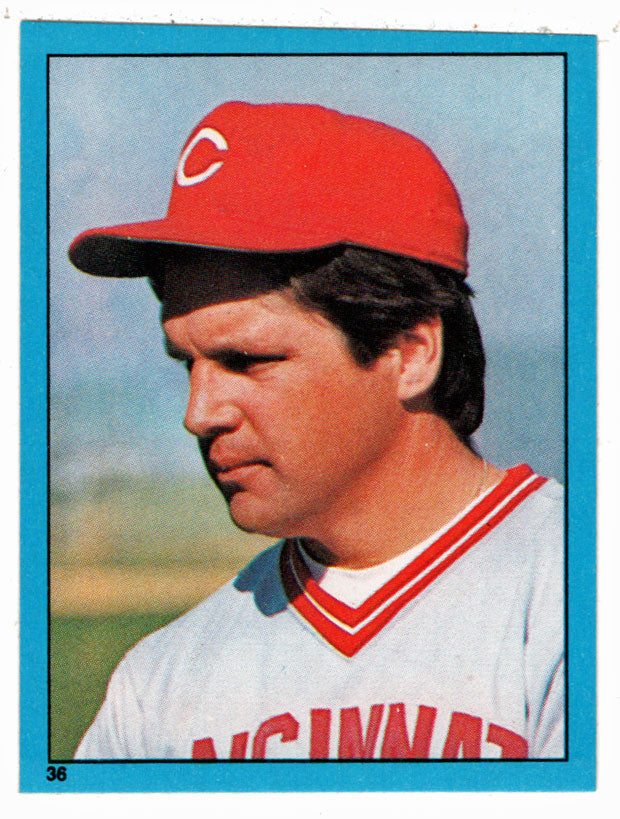 Tom Seaver - Cincinnati Reds (MLB Baseball Card) 1982 Topps Stickers # 36 Mint