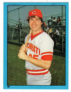 Ray Knight - Cincinnati Reds (MLB Baseball Card) 1982 Topps Stickers # 39 Mint