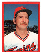 Doug Corbett - Minnesota Twins (MLB Baseball Card) 1982 Topps Stickers # 210  Mint
