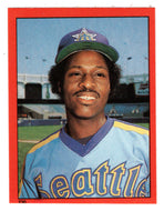 Lenny Randle - Seattle Mariners (MLB Baseball Card) 1982 Topps Stickers # 230 Mint