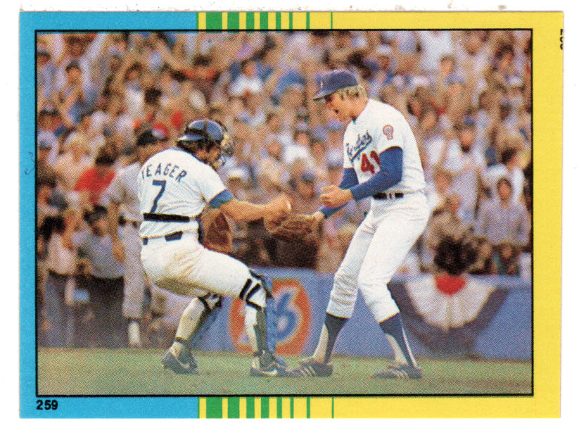 1981 World Series Game 5 - Jerry Reuss - Steve Yeager (MLB Baseball Card) 1982 Topps Stickers # 259 Mint