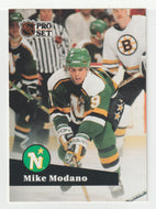 Mike Modano - Minnesota North Stars (NHL Hockey Card) 1991-92 Pro Set # 105 Mint