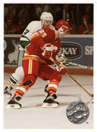 Joe Nieuwendyk - Calgary Flames (NHL Hockey Card) 1991-92 Pro Set Platinum # 18 Mint