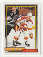 Gary Roberts - Calgary Flames (NHL Hockey Card) 1992-93 Topps # 116 Mint