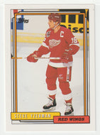 Steve Yzerman - Detroit Red Wings (NHL Hockey Card) 1992-93 Topps # 207 Mint