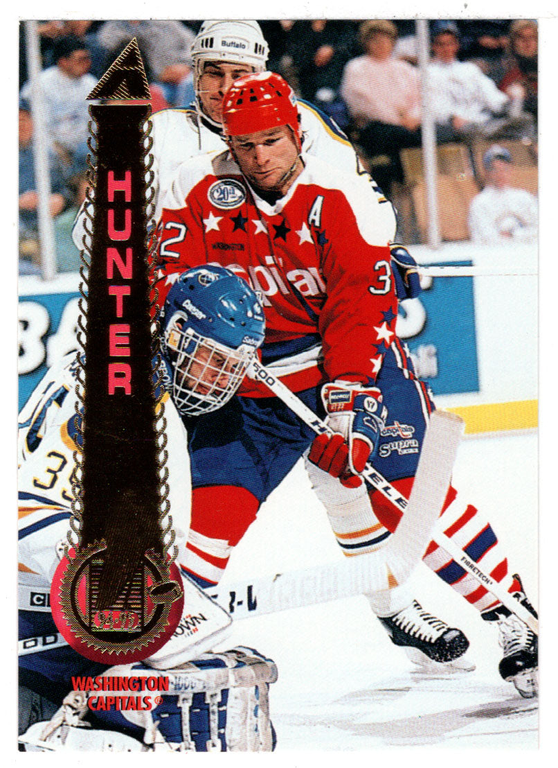 Dale Hunter - Washington Capitals (NHL Hockey Card) 1994-95 Pinnacle # 85 Mint
