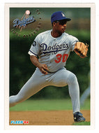 Jose Offerman - Los Angeles Dodgers (MLB Baseball Card) 1994 Fleer # 519 Mint