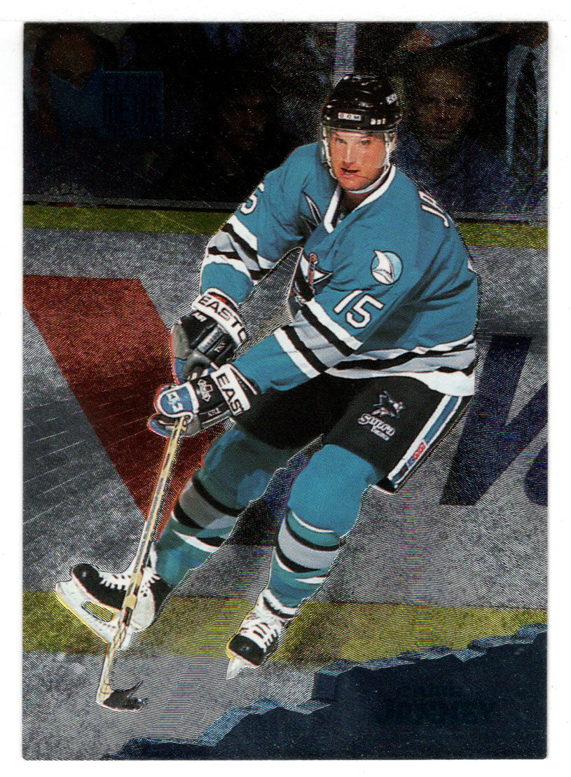 Craig Janney - San Jose Sharks (NHL Hockey Card) 1995-96 Fleer Metal # 131 VG-NM