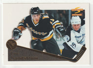 Tomas Sandstrom - Pittsburgh Penguins (NHL Hockey Card) 1995-96 Pinnacle Summit # 94 Mint