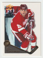 Steve Yzerman - Detroit Red Wings (NHL Hockey Card) 1995-96 Pinnacle Summit # 154 Mint
