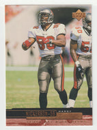 Hardy Nickerson - Tampa Bay Buccaneers (NFL Football Card) 1999 Upper Deck # 207 Mint