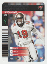 Load image into Gallery viewer, Keyshawn Johnson - Tampa Bay Buccaneers (NFL Football Card) 2001 Showdown - 2002 1st Edition # 424 Mint
