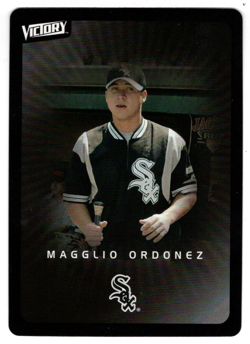 Magglio Ordonez - Chicago White Sox (MLB Baseball Card) 2003 Upper Deck Victory # 25 Mint