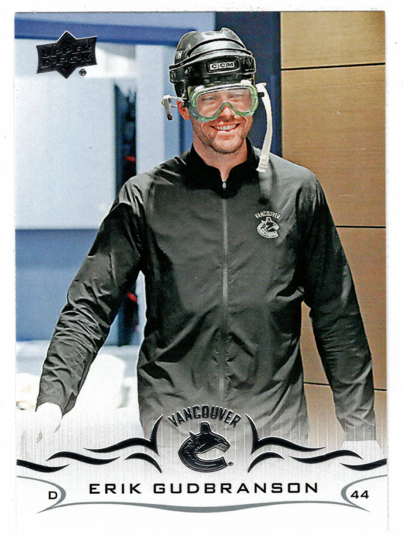 Erik Gudbranson - Vancouver Canucks (NHL Hockey Card) 2018-19 Upper Deck # 174 Mint