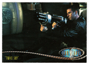 Talikaa Uses the Trading Ship as a Decoy (Trading Card) Farscape - Season Four - 2003 Rittenhouse Archives # 261 - Mint