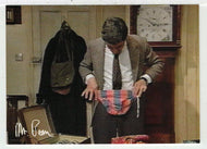 Packing Predicament - Mr. Bean - 1998 Dart Flipcards # 13 - Mint