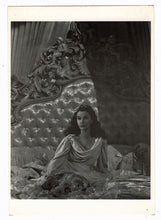 Load image into Gallery viewer, Vivien Leigh Portrait - Vintage Original Postcard # 0968 - New, 1980's
