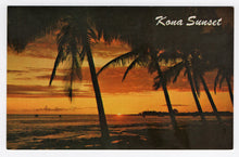 Load image into Gallery viewer, Kailia Bay Sunset, Kona, Hawaii, USA Vintage Original Postcard # 5597 - New - 1970's
