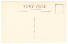 Load image into Gallery viewer, Yeomen Warders at The Tower of London, London, England Vintage Original Postcard # 1090 - New - 1950's
