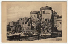 Load image into Gallery viewer, Tower of London - Byward Gate, London, England Vintage Original Postcard # 1278 - New - 1940's
