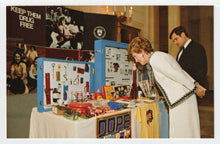 Load image into Gallery viewer, Nancy Reagan - Crusade Against Drugs, USA - Vintage Original Postcard # 1990 - New, 1980's - NM
