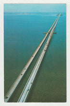 Load image into Gallery viewer, Gandy Bridge, St. Petersburg, Florida, USA - Vintage Original Postcard # 2015 - New, 1970's - MT

