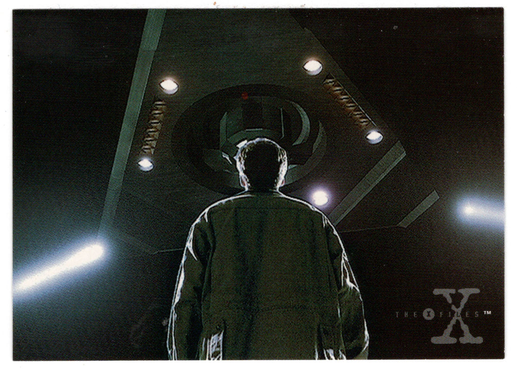 X-Files on Video (Trading Card) X-Files - Season Three - 1996 Topps # 35 - Mint