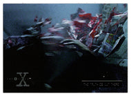 Demonic Madman's Fall - Foil Stamped (Trading Card) X-Files - Season Three - 1996 Topps # 46 - Mint