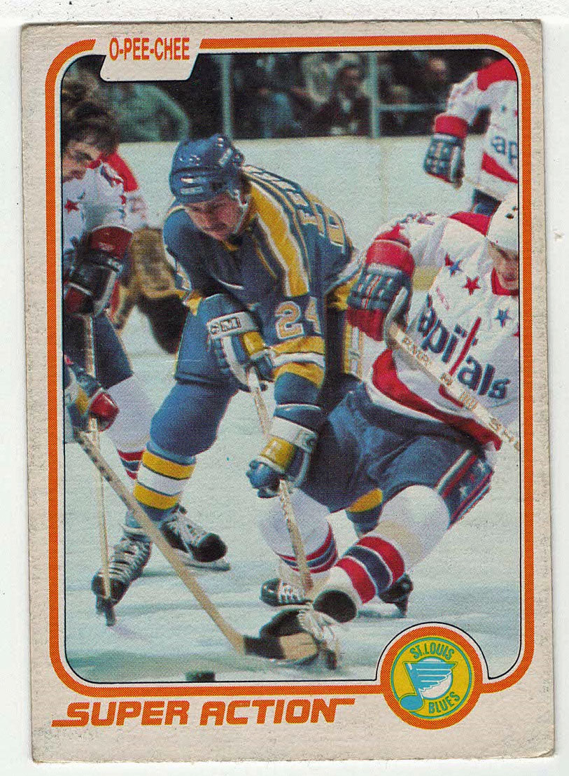 Bernie Federko - St. Louis Blues - Super Action (NHL Hockey Card) 1981-82 O-Pee-Chee # 300 VG