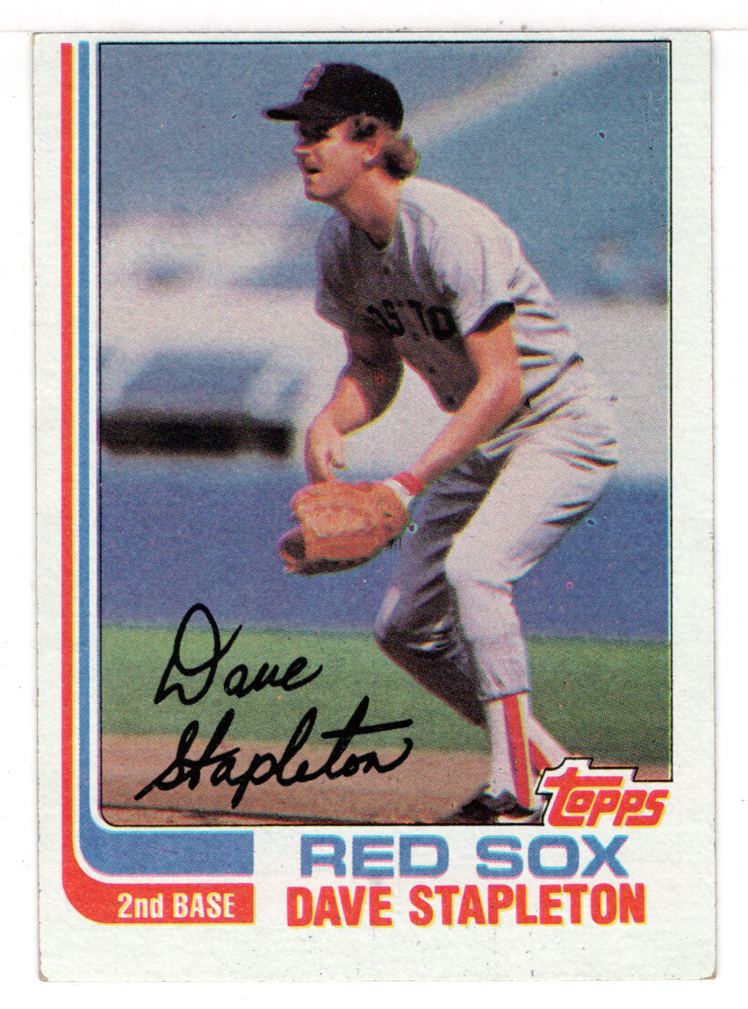 Dave Stapleton - Boston Red Sox (MLB Baseball Card) 1982 Topps # 589 NM/MT