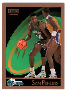 Sam Perkins - Dallas Mavericks (NBA Basketball Card) 1990-91 Skybox # 66 Mint
