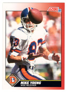 Michael Young - Denver Broncos (NFL Football Card) 1991 Score # 185 Mint