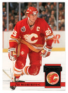 Joe Nieuwendyk - Calgary Flames (NHL Hockey Card) 1993-94 Donruss # 48 Mint