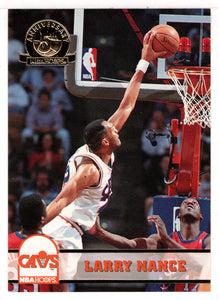 Larry Nance - Cleveland Cavaliers - Fifth Anniversary Gold (NBA Basketball Card) 1993-94 Hoops # 40 Mint