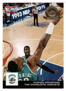 Alonzo Mourning - Charlotte Hornets - Scoops - Fifth Anniversary Gold (NBA Basketball Card) 1993-94 Hoops # HS 3 Mint