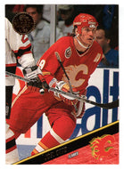 Joel Otto - Calgary Flames (NHL Hockey Card) 1993-94 Leaf # 28 Mint