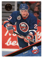 Vladimir Malakhov - New York Islanders (NHL Hockey Card) 1993-94 Leaf # 32 Mint