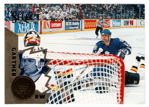 Mike Gartner - Toronto Maple Leafs (NHL Hockey Card) 1994-95 Pinnacle Select # 95 Mint