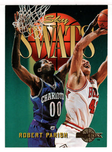Robert Parish - Charlotte Hornets - Sky Swats (NBA Basketball Card) 1994-95 SkyBox Premium # 334 Mint