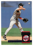 Pat Meares - Minnesota Twins (MLB Baseball Card) 1994 Donruss # 392 Mint