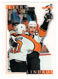 Eric Lindros - Philadelphia Flyers (NHL Hockey Card) 1995-96 Score # 150 Mint