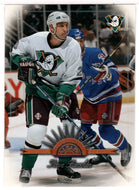 Steve Rucchin - Anaheim Mighty Ducks (NHL Hockey Card) 1997-98 Leaf # 101 Mint