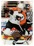 Rod Brind'Amour - Philadelphia Flyers (NHL Hockey Card) 1997-98 Leaf # 125 Mint