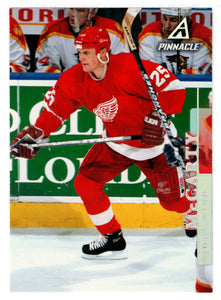 Darren McCarty - Detroit Red Wings (NHL Hockey Card) 1997-98 Pinnacle # 176 Mint