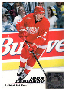 Igor Larionov - Detroit Red Wings (NHL Hockey Card) 1999-00 Pacific Omega # 82 Mint