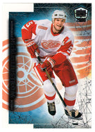 Nicklas Lidstrom - Detroit Red Wings (NHL Hockey Card) 1999-00 Pacific Dynagon Ice # 75 Mint