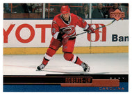 Gary Roberts - Carolina Hurricanes (NHL Hockey Card) 1999-00 Upper Deck # 33 Mint