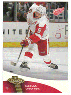 Nicklas Lidstrom - Detroit Red Wings (NHL Hockey Card) 2000-01 Upper Deck Heroes # 46 Mint